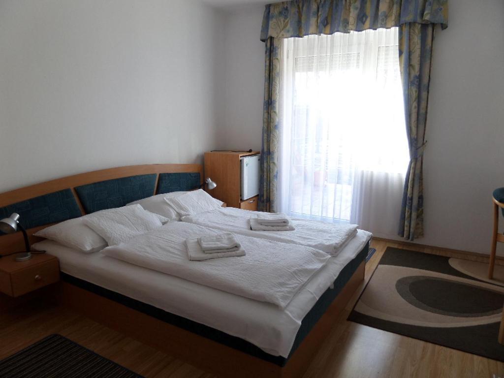 Silent Apartmanház Harkány Exterior foto